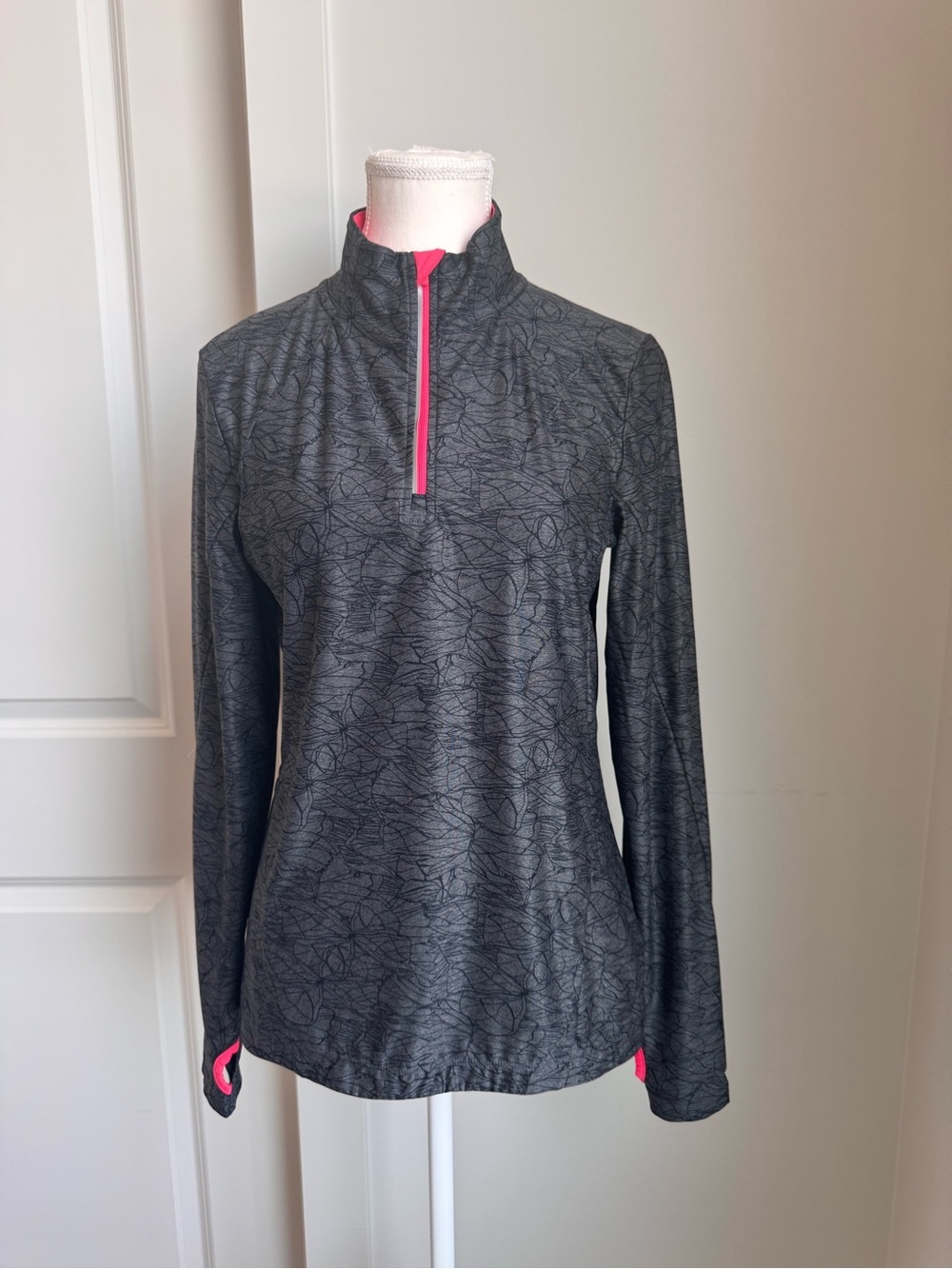 Mondetta Women's Gray Long-Sleeve Quarter-Zip Top with Pink Trim - Picture 9 of 11